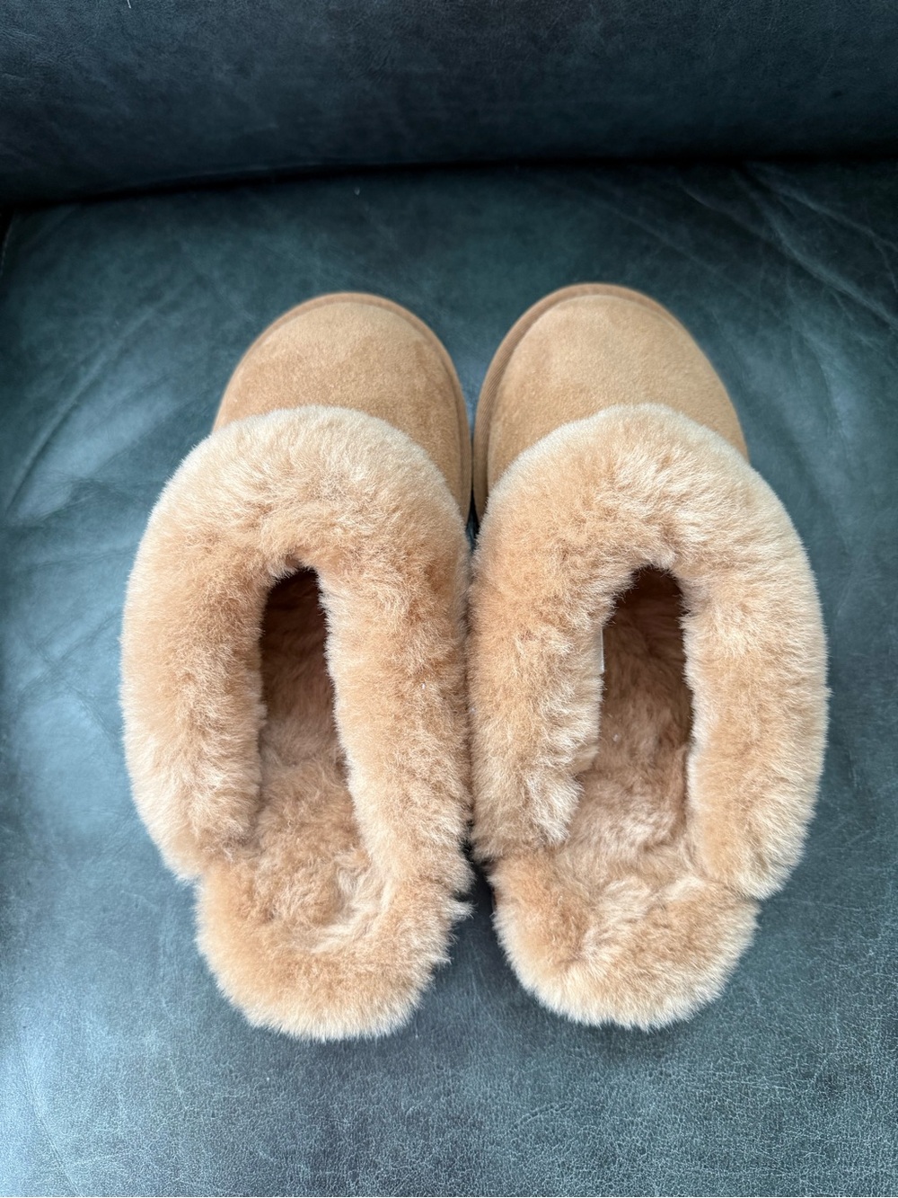 Kirkland Shearling Lined Women's Slippers